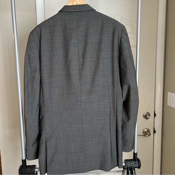 Kenneth Cole suit. Gray. 42 long/36 waist. - Picture 2 of 5